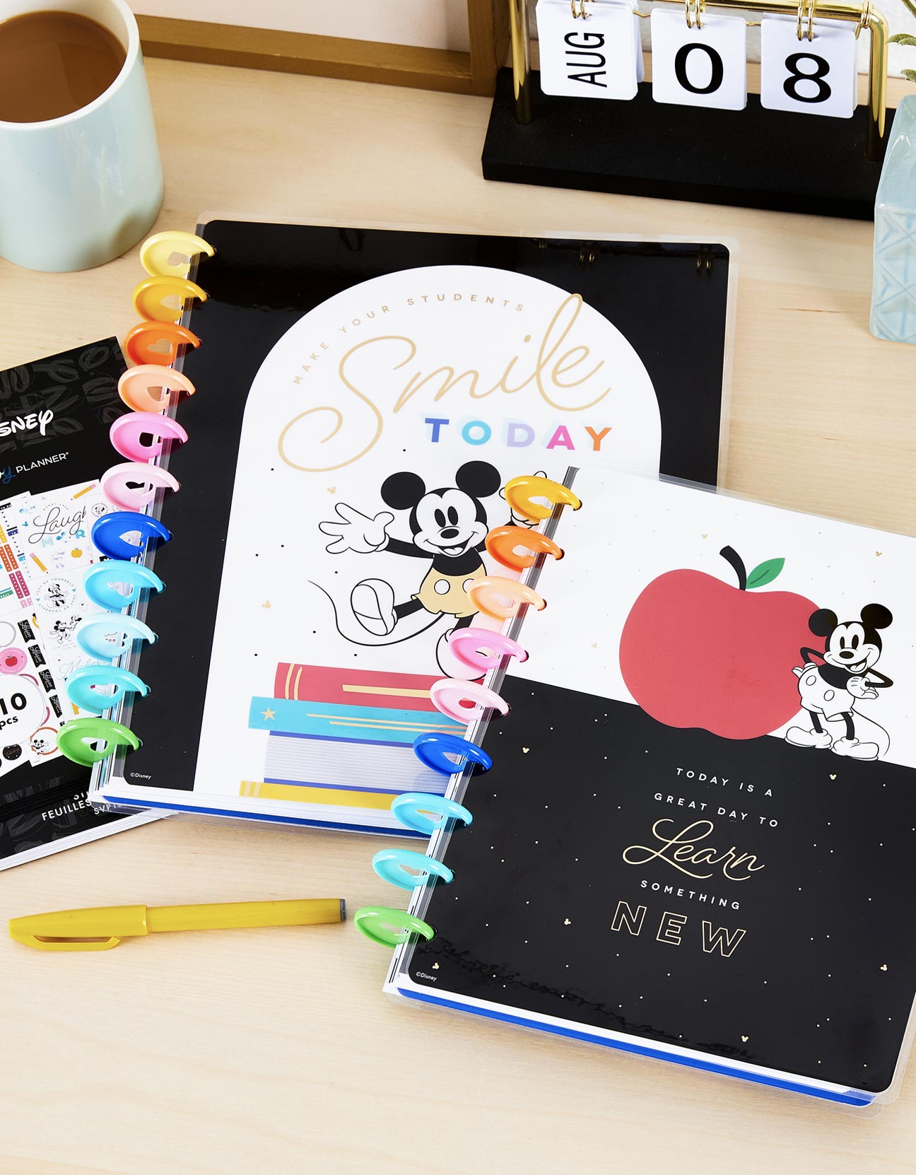 Mickey + Minnie Happy Classroom